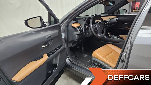 Lexus UX 2.0 AWD купить на сайте DeffCars