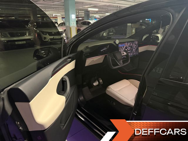 Tesla MODEL X Plaid купить на сайте DeffCars