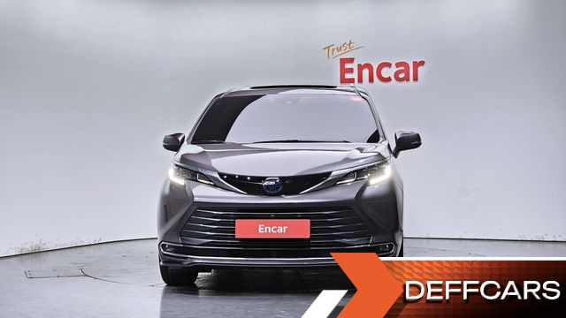 Toyota SIENNA 2.5 Hybrid 2WD купить на сайте DeffCars