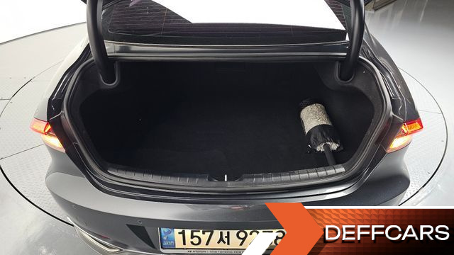 Hyundai GRANDEUR 3.3 Le Blanc купить на сайте DeffCars