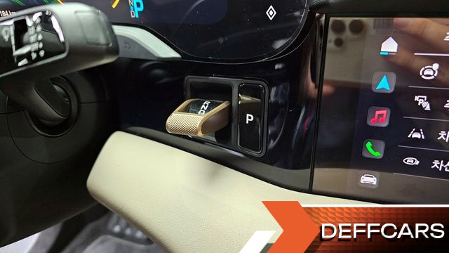 Porsche TAYCAN 4S купить на сайте DeffCars