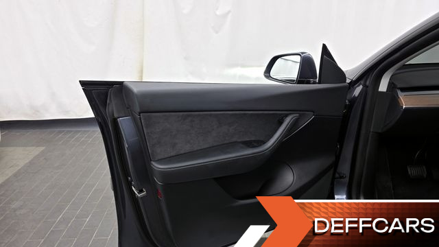 Tesla MODEL Y Long Range AWD купить на сайте DeffCars