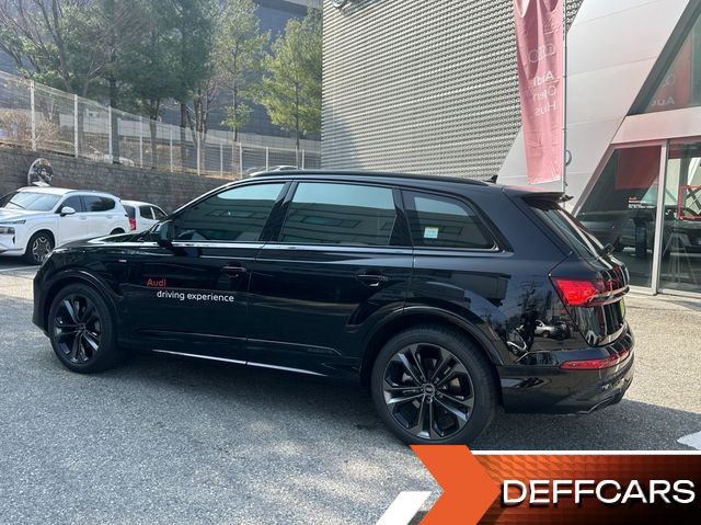 Audi Q7 55 TFSI Quattro Premium купить на сайте DeffCars