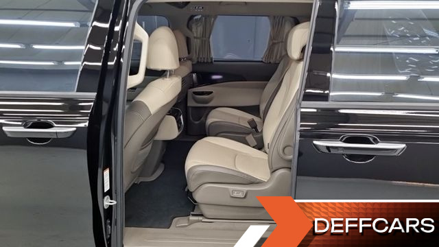 Kia CARNIVAL Gasoline 9-Seater Hi-Limousine Signature купить на сайте DeffCars