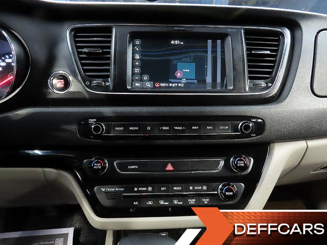 Kia CARNIVAL 9-Seater Luxury купить на сайте DeffCars