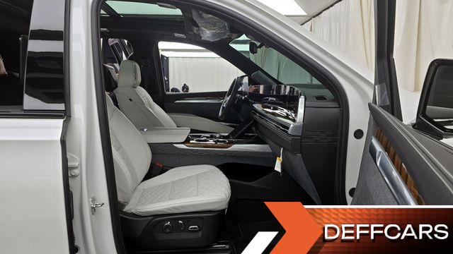 Cadillac ESCALADE 6.2 ESV ESV Sports Platinum купить на сайте DeffCars