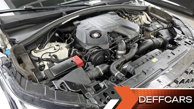 Land Rover RANGE ROVER VELAR 3.0 D300 R-Dynamic SE купить на сайте DeffCars