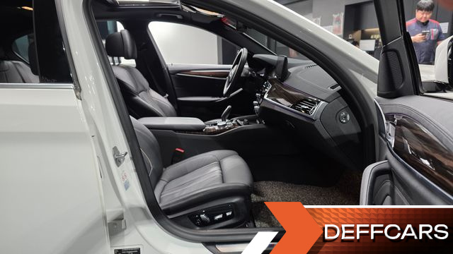 BMW 5-SERIES 520i M Sport купить на сайте DeffCars
