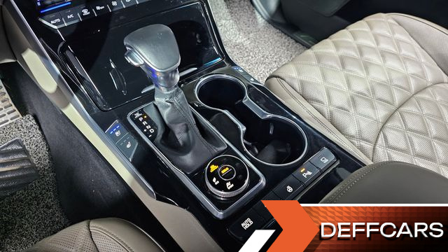 Kia MOHAVE Diesel 3.0 4WD 6-Seater Masters купить на сайте DeffCars