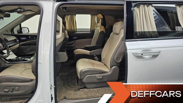 Kia CARNIVAL Gasoline 9-Seater Hi-Limousine Signature купить на сайте DeffCars