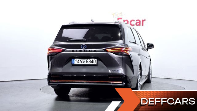 Toyota SIENNA 2.5 Hybrid 2WD купить на сайте DeffCars