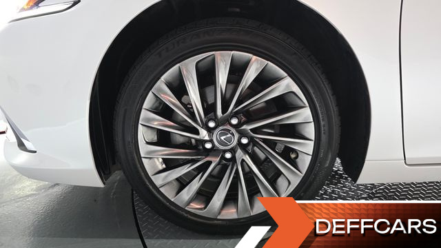 Lexus ES Luxury Plus купить на сайте DeffCars