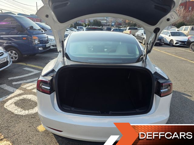 Tesla MODEL 3 Long Range AWD купить на сайте DeffCars