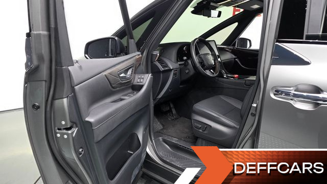 Toyota ALPHARD 2.5 HEV Executive AWD купить на сайте DeffCars