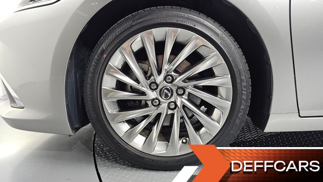 Lexus ES Executive купить на сайте DeffCars