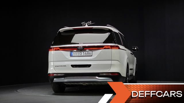 Kia CARNIVAL Gasoline 9-Seater Signature купить на сайте DeffCars