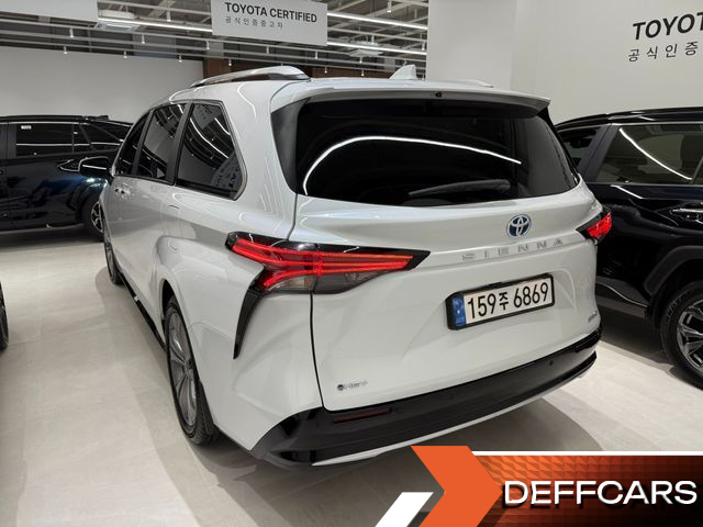 Toyota SIENNA 2.5 Hybrid 2WD купить на сайте DeffCars