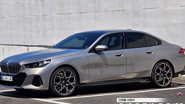 BMW 5-SERIES 530i xDrive M Sport купить на сайте DeffCars