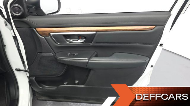 Honda CR-V 2.0 Hybrid Touring 4WD купить на сайте DeffCars