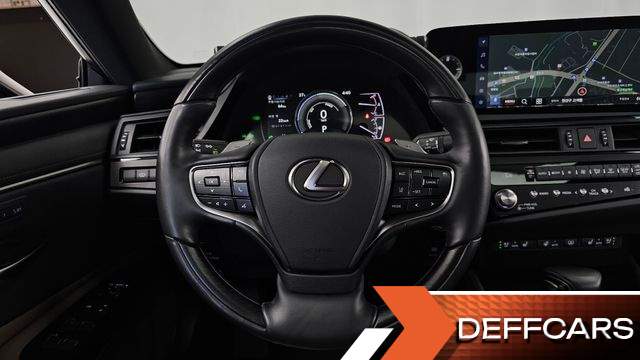 Lexus ES Luxury Plus купить на сайте DeffCars