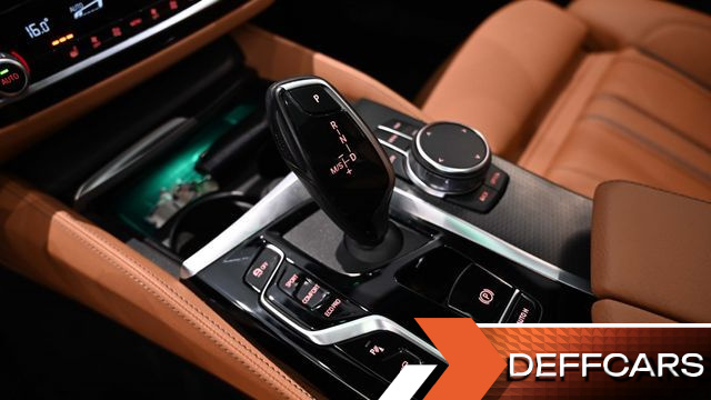 BMW 5-SERIES 520i M Sport купить на сайте DeffCars