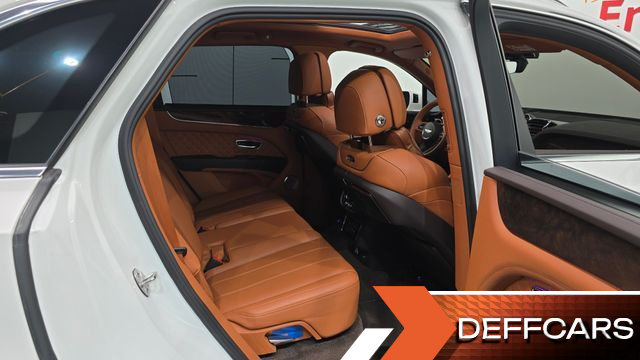 Bentley BENTAYGA 4.0 V8 купить на сайте DeffCars