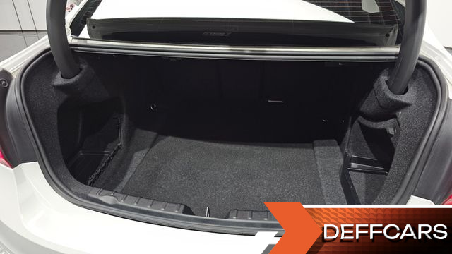 BMW 3-SERIES 320i Luxury купить на сайте DeffCars