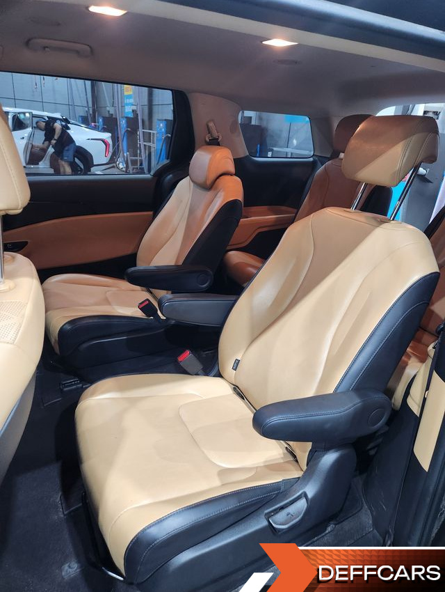 Kia CARNIVAL 9-Seater Prestige купить на сайте DeffCars