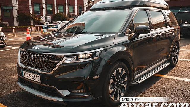 Kia CARNIVAL Gasoline 9-Seater Hi-Limousine Signature купить на сайте DeffCars