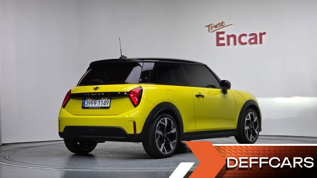 Mini COOPER Favoured купить на сайте DeffCars