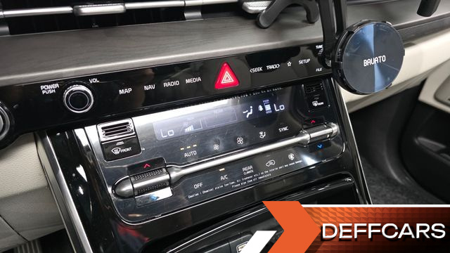 Kia CARNIVAL 9-Seater Signature купить на сайте DeffCars