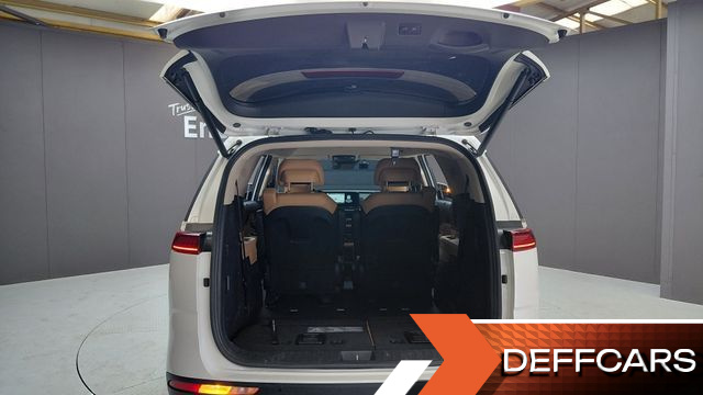 Kia CARNIVAL Diesel 7-Seater Noblesse купить на сайте DeffCars