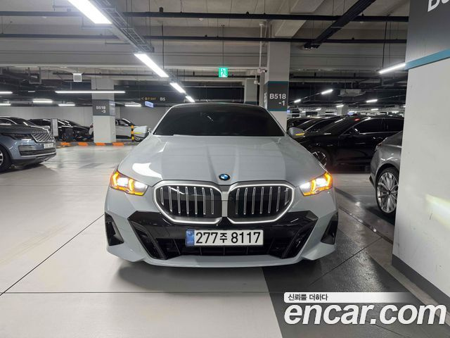 BMW 5-SERIES 520i M Sport купить на сайте DeffCars