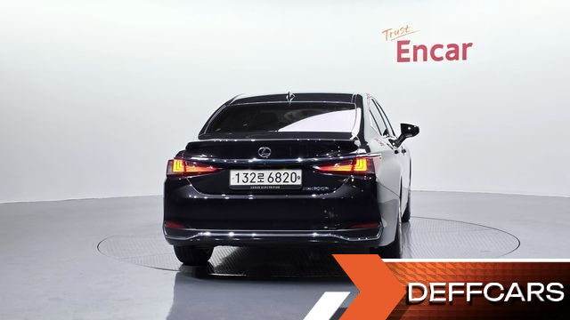 Lexus ES Luxury Plus купить на сайте DeffCars