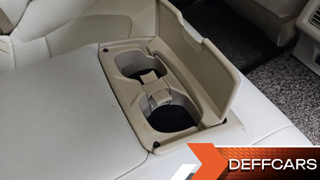 Toyota CAMRY 2.5 XLE Hybrid купить на сайте DeffCars