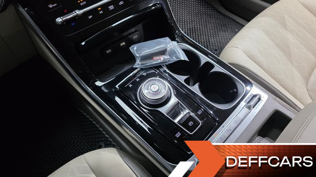 Kia CARNIVAL Gasoline 9-Seater Noblesse купить на сайте DeffCars