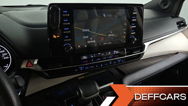 Toyota SIENNA 2.5 Hybrid AWD купить на сайте DeffCars