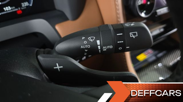 Toyota ALPHARD 2.5 HEV Executive AWD купить на сайте DeffCars