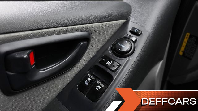 Hyundai STAREX Van 5-Seater Style купить на сайте DeffCars