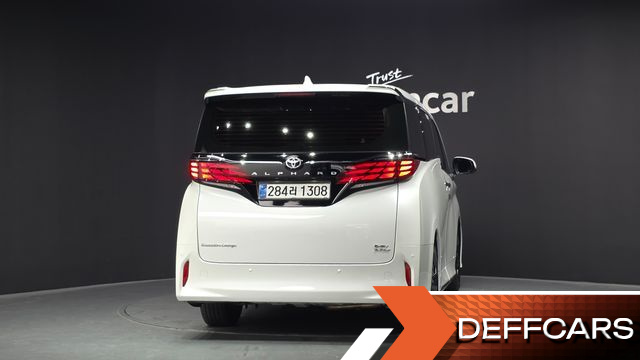 Toyota ALPHARD 2.5 HEV Executive AWD купить на сайте DeffCars