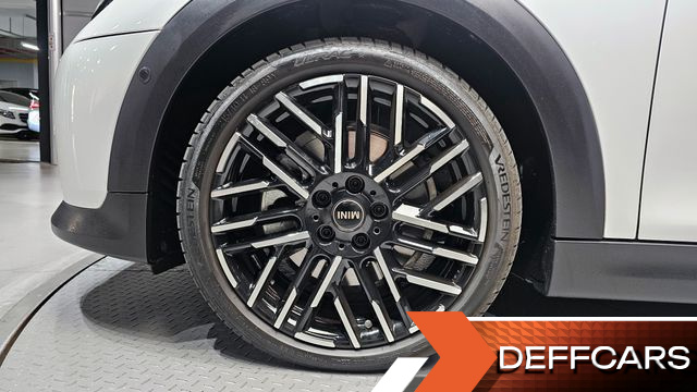 Mini COOPER Favoured купить на сайте DeffCars