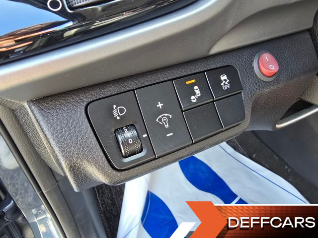 Kia STONIC Diesel 1.6 Prestige купить на сайте DeffCars