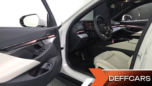BMW 5-SERIES 520i M Sport купить на сайте DeffCars