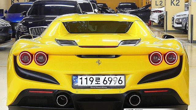 Ferrari F8 3.9 V8 купить на сайте DeffCars