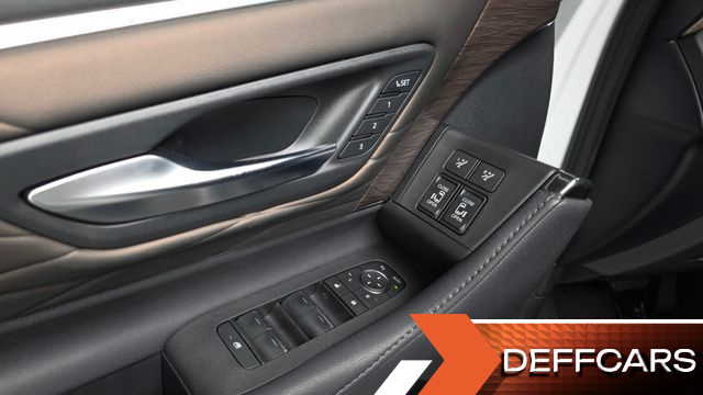 Toyota ALPHARD 2.5 HEV Executive AWD купить на сайте DeffCars