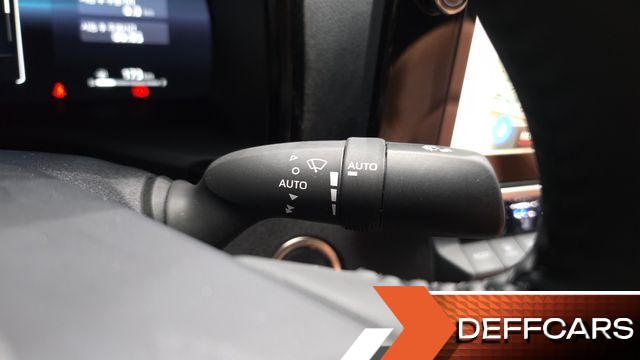 Toyota CAMRY 2.5 XLE Hybrid купить на сайте DeffCars