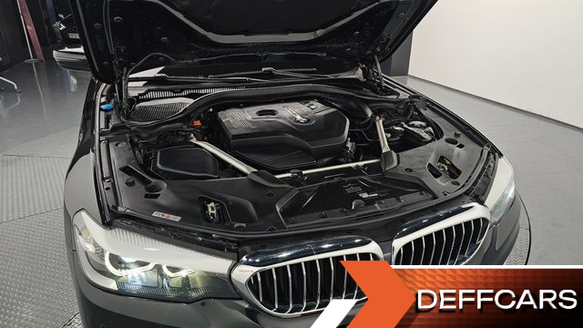 BMW 5-SERIES 520i Luxury купить на сайте DeffCars