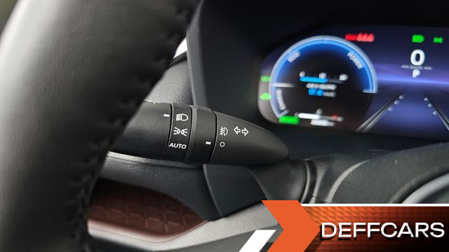 Toyota RAV4 2,5 4WD Hybrid LTD купить на сайте DeffCars