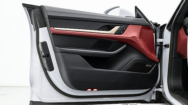 Porsche TAYCAN 4 Cross Turismo купить на сайте DeffCars