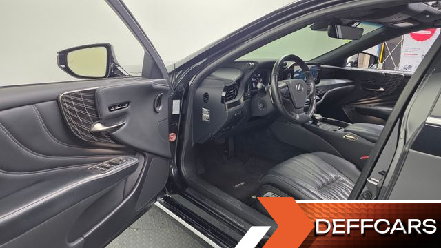 Lexus LS 3.5 Platinum AWD купить на сайте DeffCars